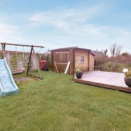 Three-bedroom Holiday In * Fåborg
