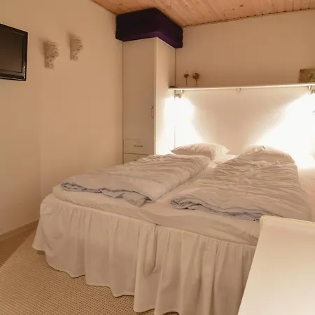 Three-bedroom Holiday In